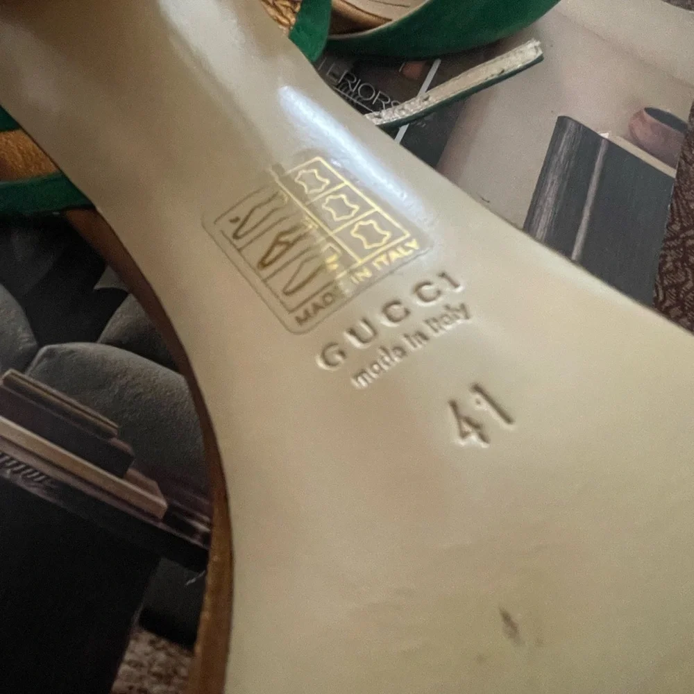 Gucci by Tom Ford RunwayGreen Suede Ankle-Tie High Heels with Metallic Gold Heel - Picture 8 of 8